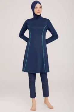 Costume da bagno modesto con dettagli a righe laterali, colore blu chiaro.