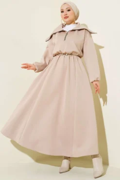 Half Neck Zippered Scuba Dress Beige Großhandel dress - Hicabistan Türkei Fabrik