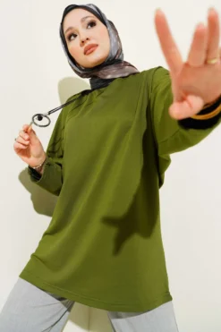 Batwing Basic Tunic Green