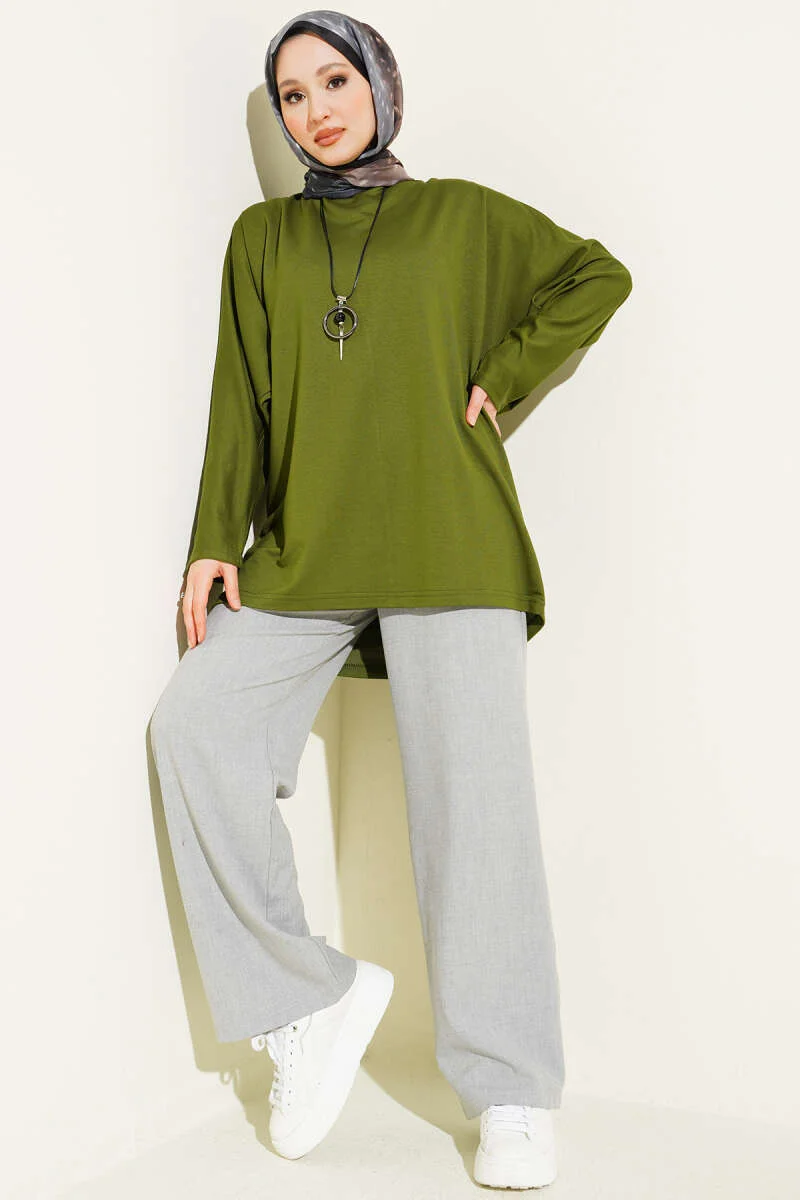 Batwing Basic Tunic Green - Image 2
