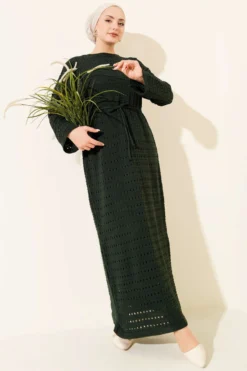 Horizontal Openwork Belted Knit Dress Emerald Großhandel dress view 2 - Hicabistan Türkei Fabrik