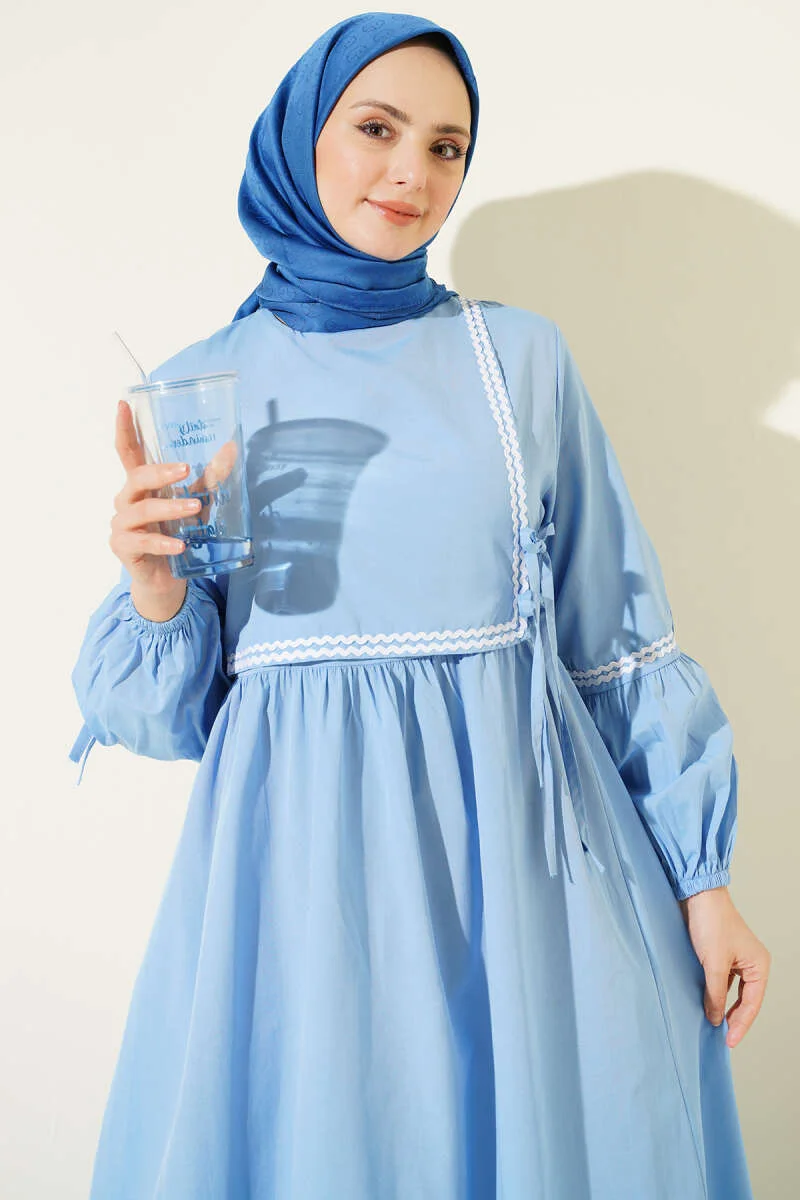 Zigzag Embroidered Side Tie Poplin Dress Großhandel dress view 2 - Hicabistan Türkei Fabrik