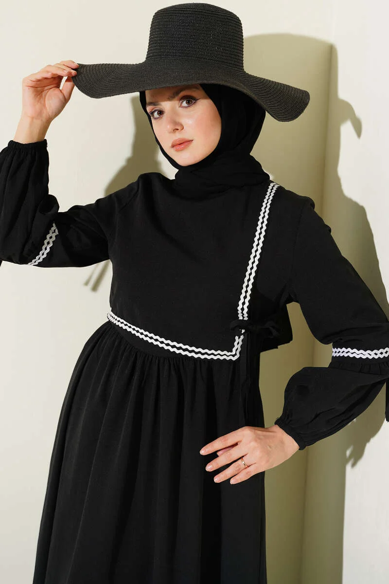 Zigzag Embroidered Side Tie Poplin Dress Black Großhandel dress view 2 - Hicabistan Türkei Fabrik