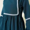 Zigzag Embroidered Side Tie Poplin Dress Emerald Großhandel dress view 4 - Hicabistan Türkei Fabrik