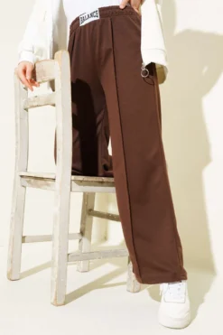 Balance Emblem Waistband Pants Brown