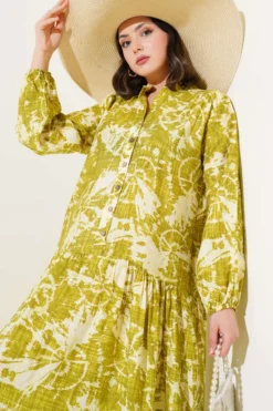 Batik Pattern Half Button Dress en gros dress view 2 - Hicabistan usine Turquie