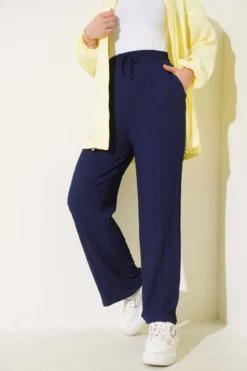 Alternative view of Belted Embossed Pants Navy Blue