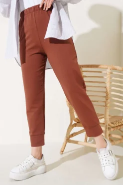 Alternative view of Basic Trousers with Elastic Waistband Brown