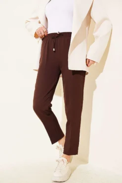 Belted Slim Fit Dobby Pants Brown