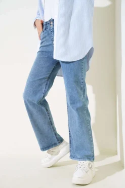 Alternative view of High-Waisted Double Button Denim Pants Blue