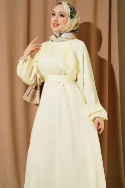 Vista alternativa di Belted Ruffled Dress Yellow