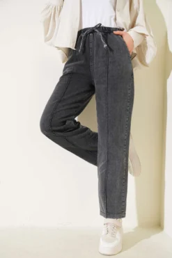 Alternative view of High Waist Denim Pants
