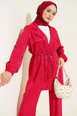 Alternatieve weergave van Belted Leopard Jacquard Two-Piece Set Burgundy