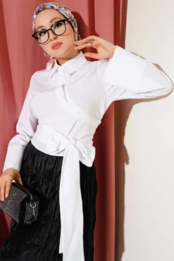 Short Shirt with Belted Detail White