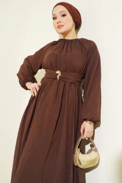 Vue alternative de Elastic Waist Flared Dress Brown