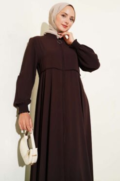 Vista alternativa di Plus Size Abaya with Shoulder Pads and Gathered Ankle Detail Brown