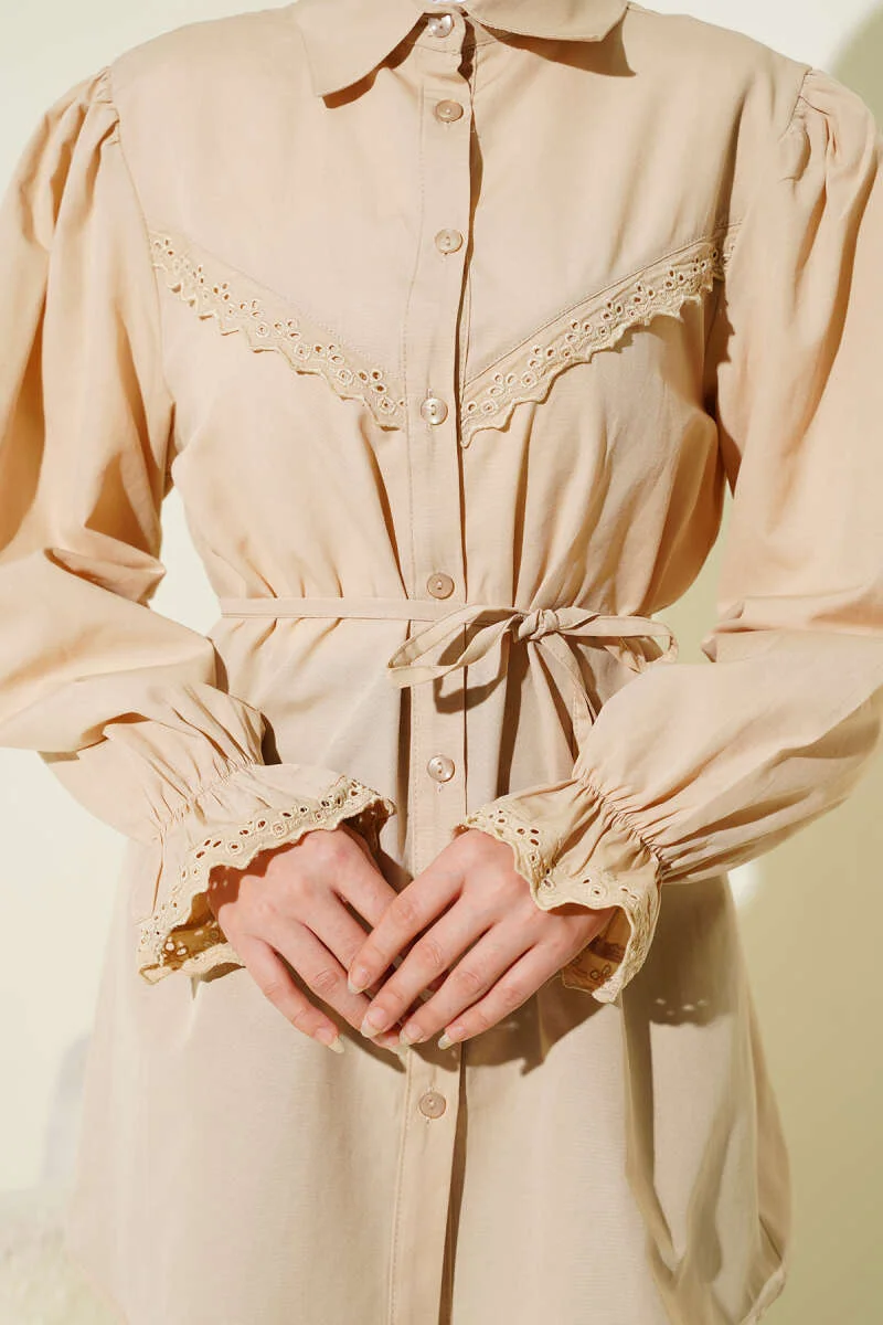 Cuff Elastic Lace Detail Shirt Beige en gros shirt view 4 - Hicabistan usine Turquie