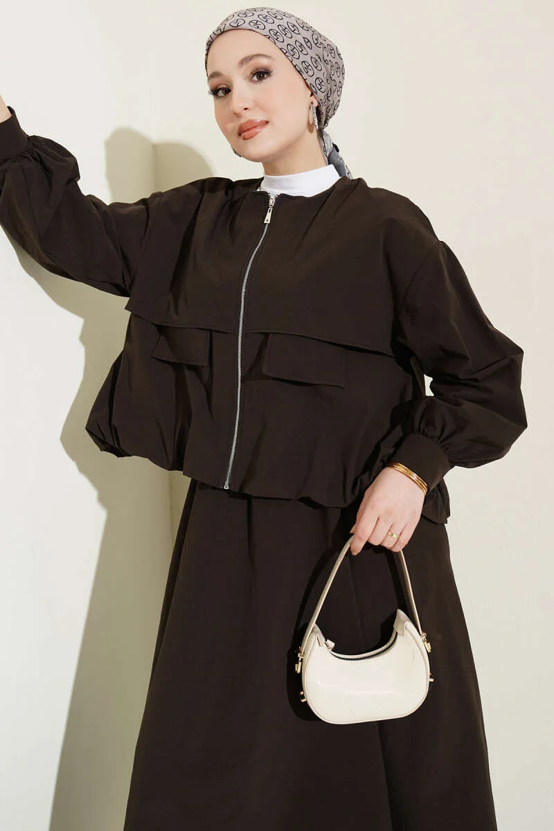 Pocket-Detail Parachute Skirt Two-Piece Set Brown - Image 2