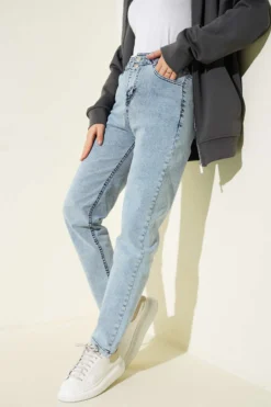 Slim Fit High-Waisted Denim Pants