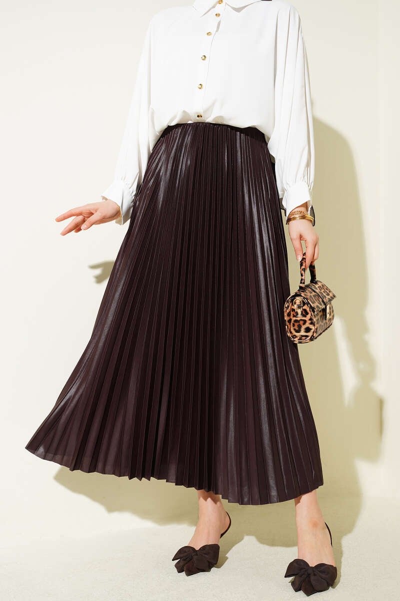 Pleated Faux Leather Skirt Brown en gros skirt - Hicabistan usine Turquie