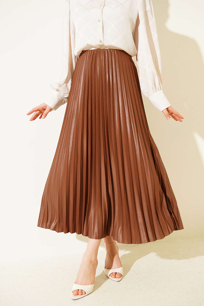 Pleated Faux Leather Skirt en gros skirt - Hicabistan usine Turquie
