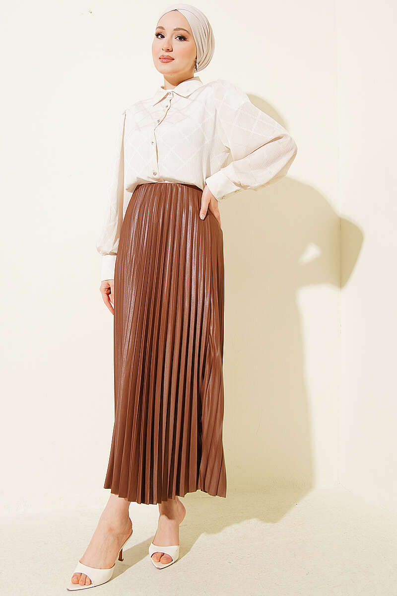 Pleated Faux Leather Skirt en gros skirt view 2 - Hicabistan usine Turquie