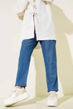 Alternative view of Wide Leg High Waist Denim Pants
