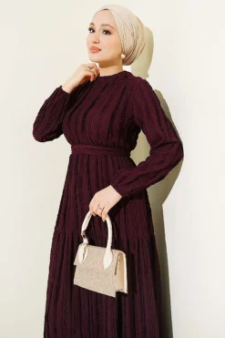 Vue alternative de Striped Ruffled Belted Dress Plum