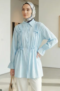 Vue alternative de Shirt with Bow and Elastic Blue