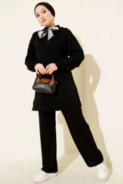 Alternative view of Knitted Two-Piece Set with Scarf Black