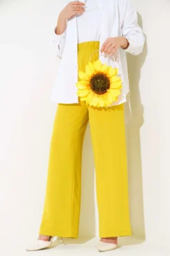 Alternative view of Wide Leg Elastic Waist Pants Benetton Mustard