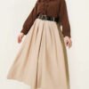 Pleated Skirt with Wide Belt Detail Beige groothandel skirt view 2 - Hicabistan Turkije fabriek