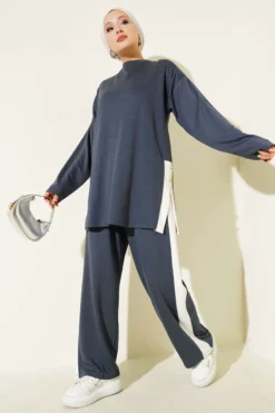 Buttoned Two-Piece Set Gold