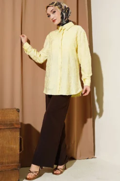 Flower Embossed Basic Shirt Yellow Großhandel shirt view 2 - Hicabistan Türkei Fabrik