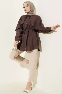Alternative Ansicht von Shirt with Belted Sleeve Cape Brown