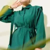 Shirt with Shoulder Cape and Belt Emerald all'ingrosso shirt - Hicabistan fabbrica Turchia