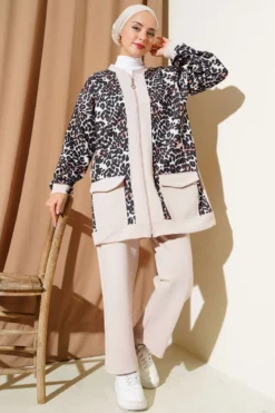 Alternative view of Two-Piece Set with Leopard Print and Pockets Beige