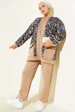 Two-Piece Set with Leopard Print and Pockets