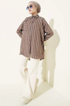 Alternative view of Striped Oversized Hella Shirt Brown