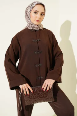 Vue alternative de Button Detail Tencel Two-Piece Set Brown