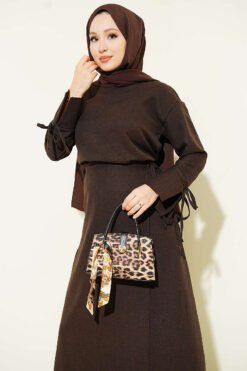 Alternatieve weergave van Basic Two-Piece Set with Ties and Skirt Brown
