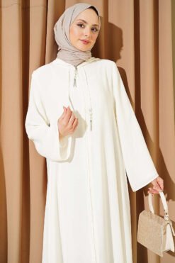 Vue alternative de Hooded Zip-Up Abaya Ecru