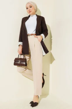 منظر بديل لـ Belted Pleated Detail Carrot Pants Stone