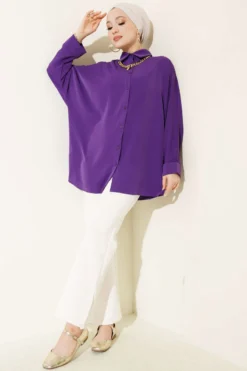 Vue alternative de Batwing Sleeve Oversized Shirt with Necklace Purple