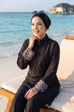 منظر بديل لـ Animal Print Modest Three-Piece Swimsuit Black