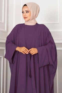 Vue alternative de Leyli Modest Abaya Set Plum