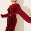 Gathered Sandy Dress with Metal Buckle Burgundy Großhandel dress - Hicabistan Türkei Fabrik