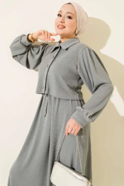 Alternative view of Button-Up Two-Piece Suit