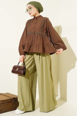 Vista alternativa di Short Shirt with Lace Trim Brown