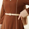 Dress with Hidden Zipper and Double Belt Brown Großhandel dress view 4 - Hicabistan Türkei Fabrik